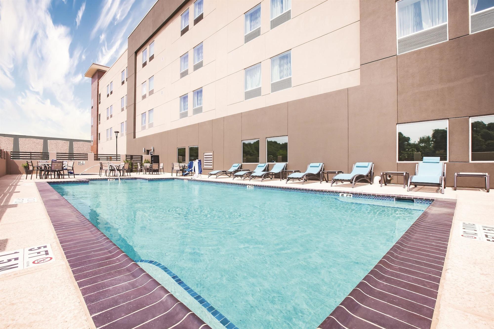 La Quinta By Wyndham Mcallen La Plaza Mall Hotel Exterior photo